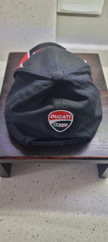 Ducati Hat black