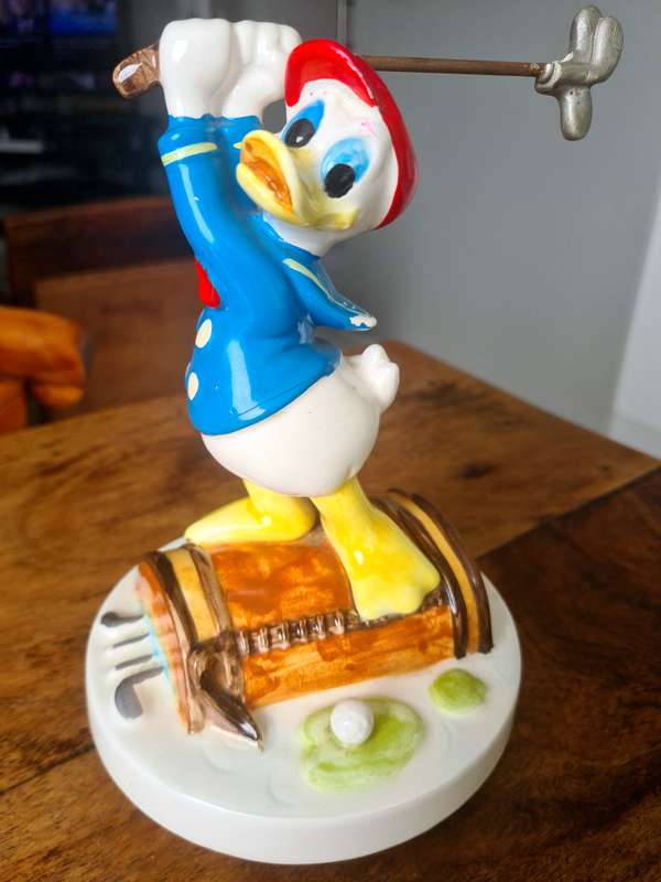 Very Rare!!nSchmid Walt Disney Donald Duck Wind-up Music Box Figurine-Made in Japan