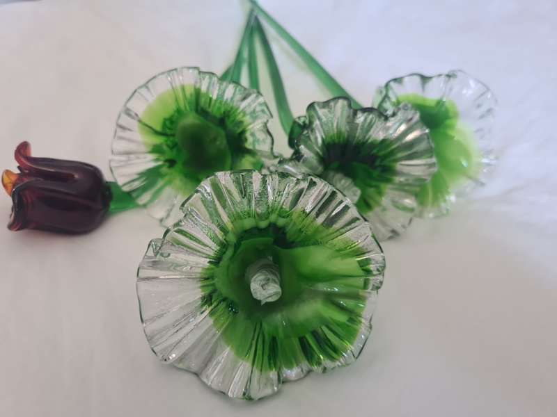 Set of 5 Vintage Long stem flowers hand blown