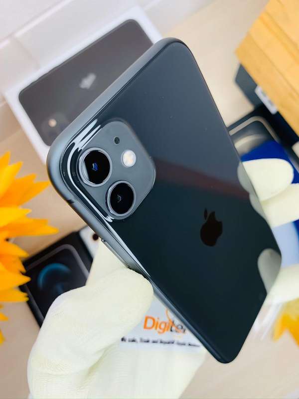 iPhone 11