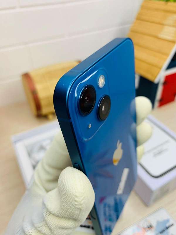 iPhone 13