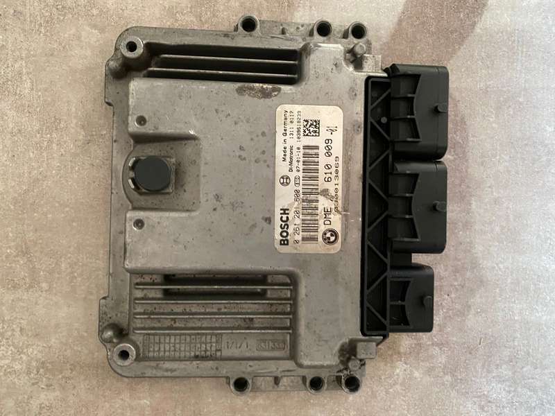 MINI COOPER S 1.6T ECU COMPUTER BOX 0261201600 DME 610009 MED17.2