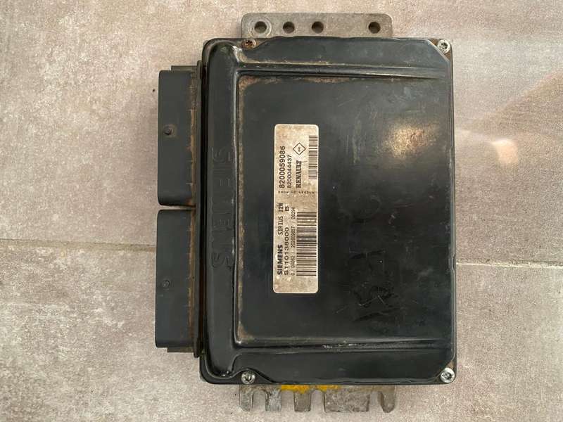 RENAULT MEGANE 1.6 SIRIUS 32N SIEMENS S110138000 B 8200059086 ECU COMPUTER BOX