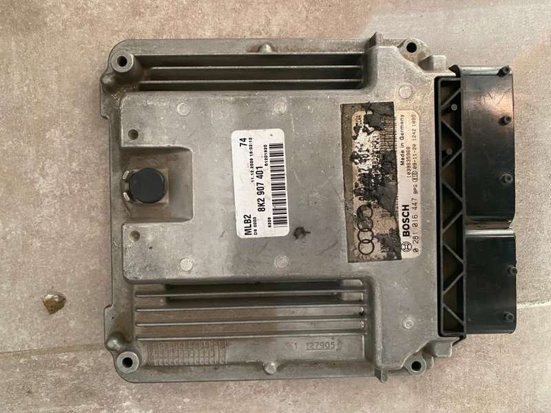 AUDI A4 3.0 TDI ECU COMPUTER BOX 8K2907401 0281016447