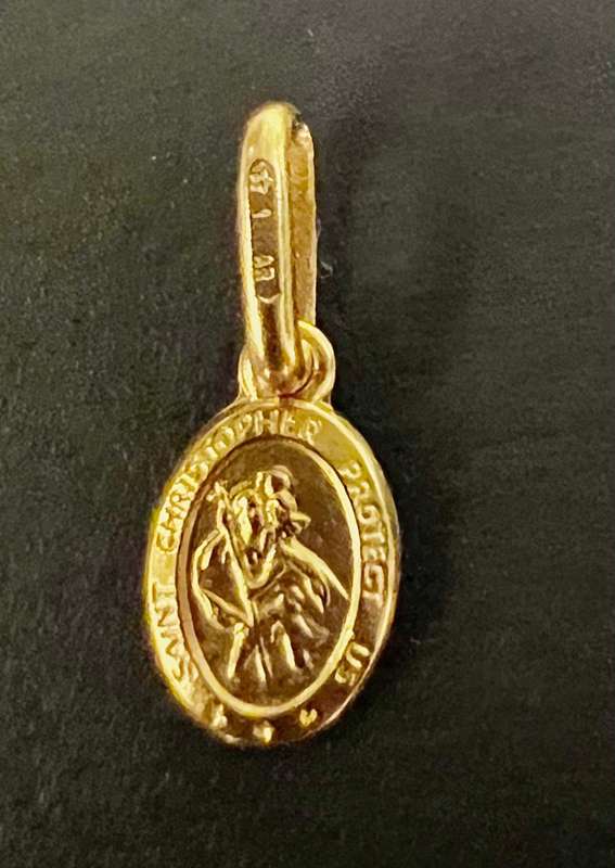 9K / Genuine 9 carat solid Gold - Oval Saint Christopher --- 15 mm long