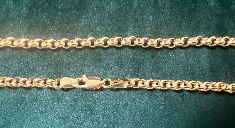 18k/ genuine 18 carat yellow Gold --3.8 mm wide Belcher rolo` link ---- cm 50 necklace