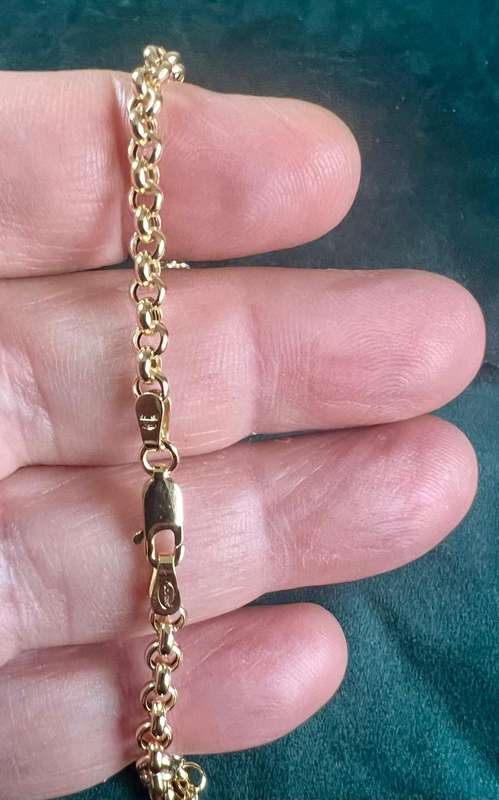 18k/ genuine 18 carat yellow Gold --3.8 mm wide Belcher rolo` link ---- cm 50 necklace