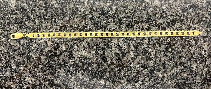 9 K-9 carat solid Gold, Imported Gents  Square Curb Bracelet wide  6.3 mm.  22 cm long