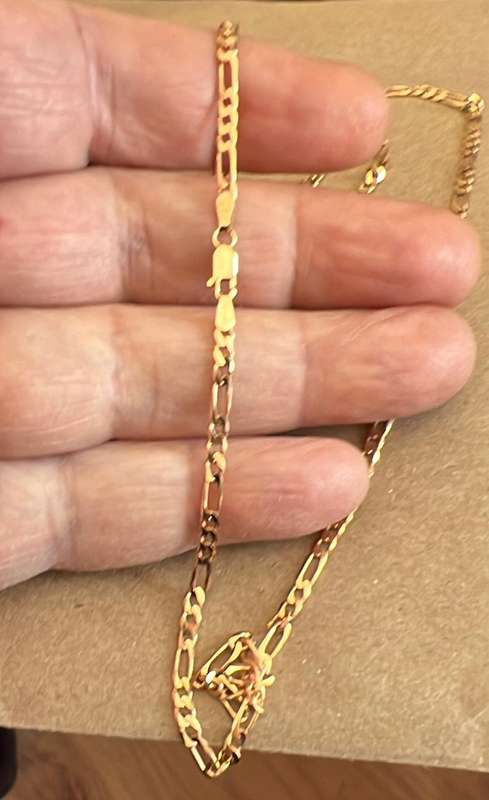 9K -- 9 carat solid Gold - Figaro  link Necklace 55 cm. long- 3.0 mm wide