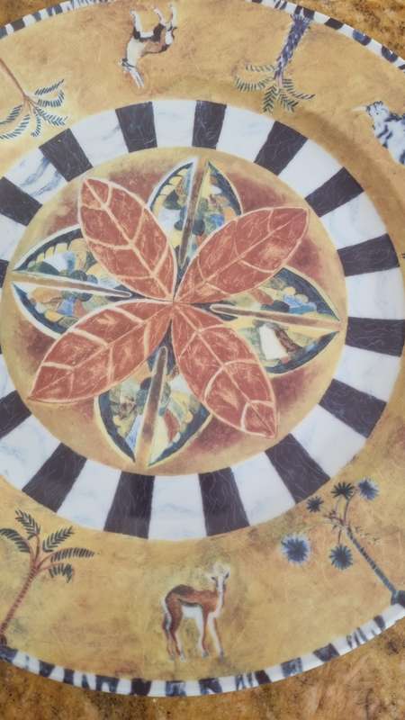 Huge 31 cm Lost City Sun City Presentation/ Serving Plate with Stunning Design! Excellent condition!