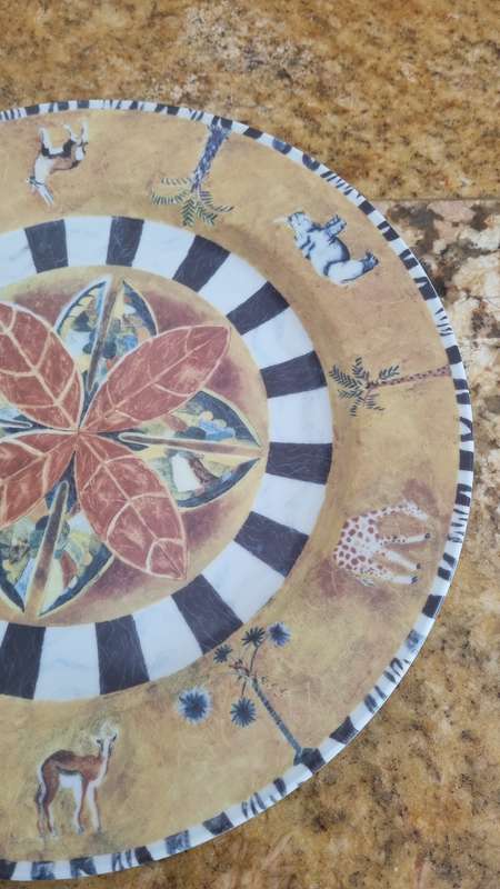 Huge 31 cm Lost City Sun City Presentation/ Serving Plate with Stunning Design! Excellent condition!