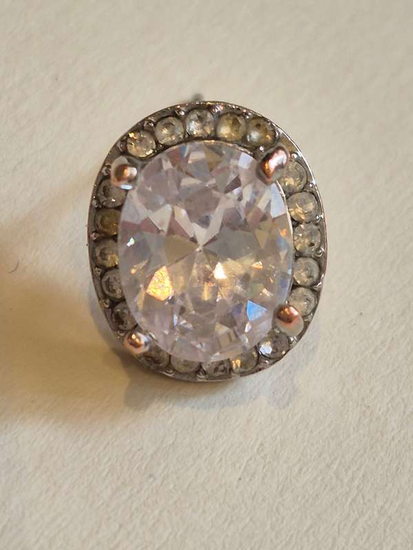 STUNNING stud single earring rhinestone 21 stone,  Simulated 3 carat diamond,  silver,  Vintage.
