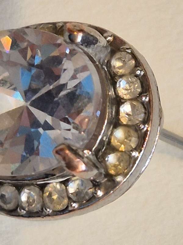 STUNNING stud single earring rhinestone 21 stone,  Simulated 3 carat diamond,  silver,  Vintage.
