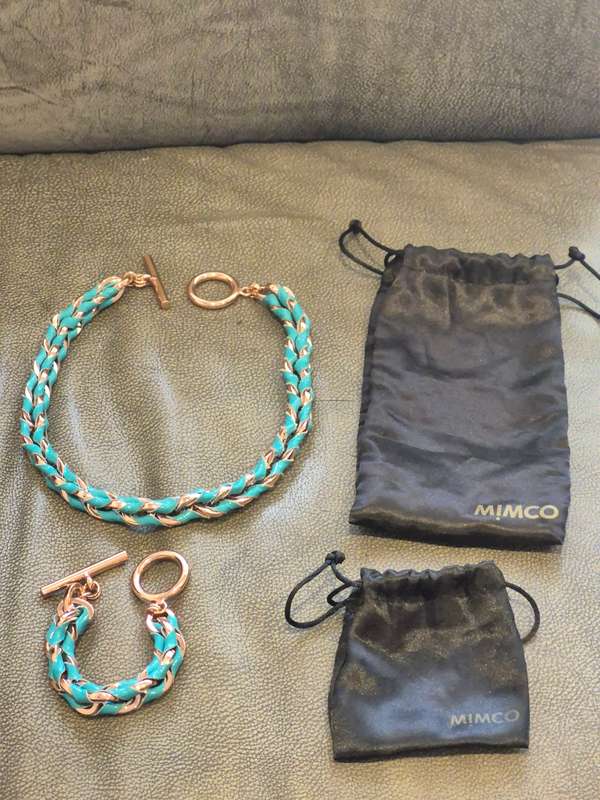Mimco Australian Brand BRAND NEW Necklace and Bracelet Set. Rose Gold Tone and Green Patent Leather.