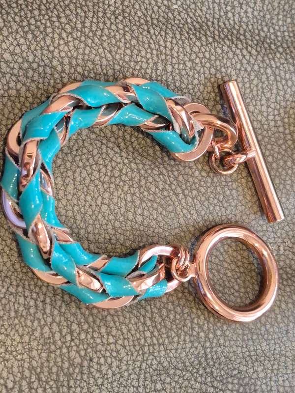 Mimco Australian Brand BRAND NEW Necklace and Bracelet Set. Rose Gold Tone and Green Patent Leather.