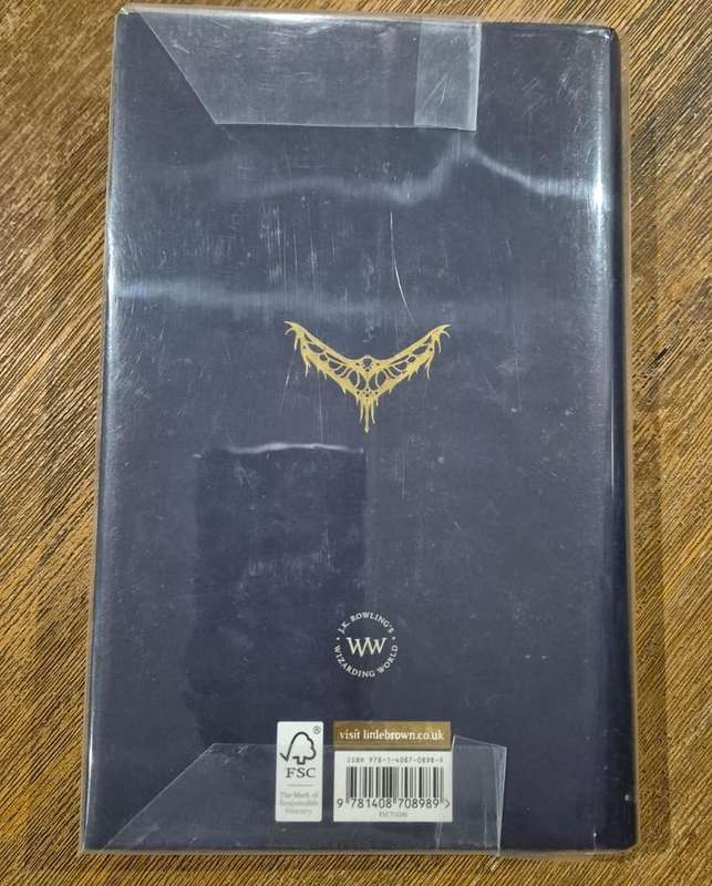 Fantastic Beasts & Crimes of Grindelwald (2 books)