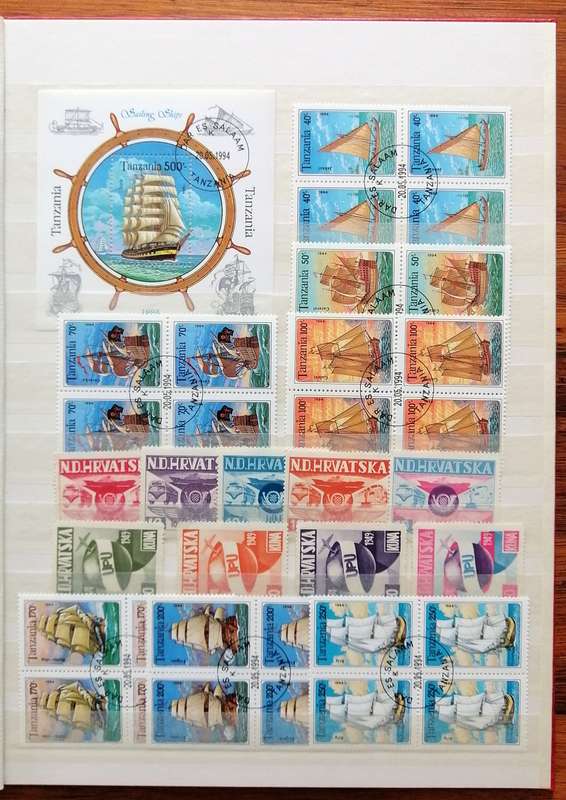 Nice little thematics collection in decent condition 8 pg/16 side Lighthouse stockbook