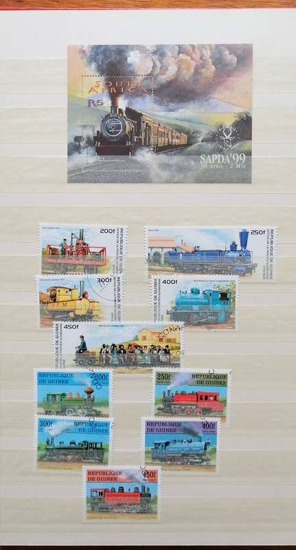 Nice little thematics collection in decent condition 8 pg/16 side Lighthouse stockbook
