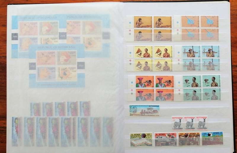 Botswana collection in 16 pg / 32 side second hand stockbook