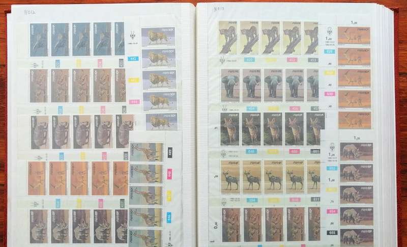 Large SWA collection in 30 pg/60 side good nick stockbook incl birds, definitives etc