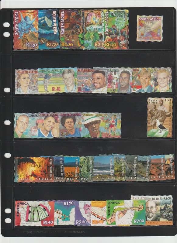 RSA 2000 -2001 Selection of Stamps, Mini Sheets CV +/- R 2500.00. See Scans.