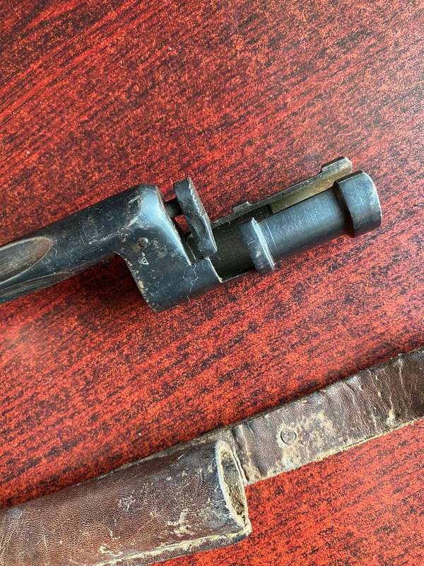 RUSSIAN 189/30 MOSIN NAGANT BAYONET WITH CRUCI FORM SOCKET-OVERALL LENGTH 50,5 CM