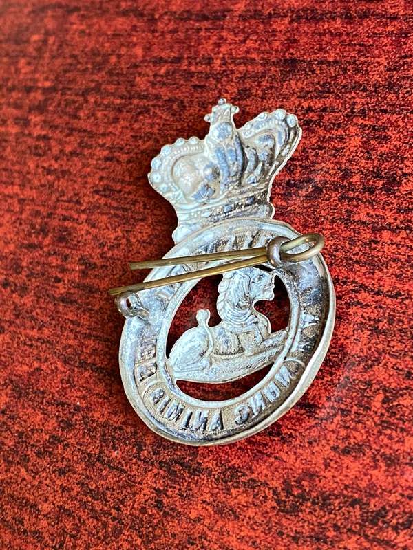 BOER WAR KAFFRARIAN RIFLES WHITE METAL CAP BADGE-WORN PRE 1902-MEASURES 63X39 MM- 2 LUGS