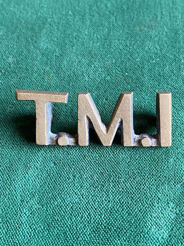 BOER WAR THORNICROFT'S MOUNTED INFANTRY TITLE-WORN 1899-1902- 2 LUGS