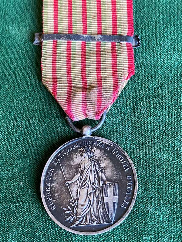 SILVER ITALIAN INDEPENDENCE MEDAL-INSTITUTED 1865-COMES WITH CLASP-FOR WAR AGAINST AUSTRALIA AND THE