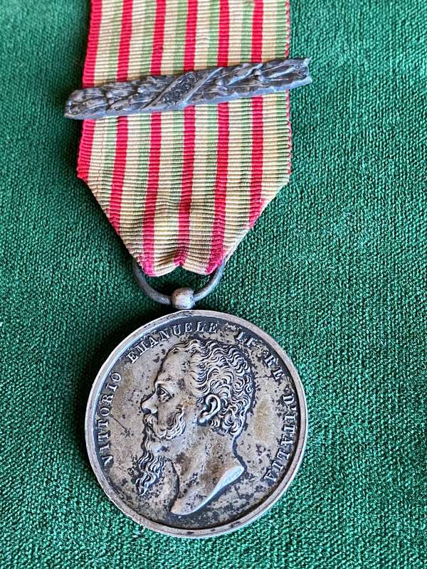 SILVER ITALIAN INDEPENDENCE MEDAL-INSTITUTED 1865-COMES WITH CLASP-FOR WAR AGAINST AUSTRALIA AND THE
