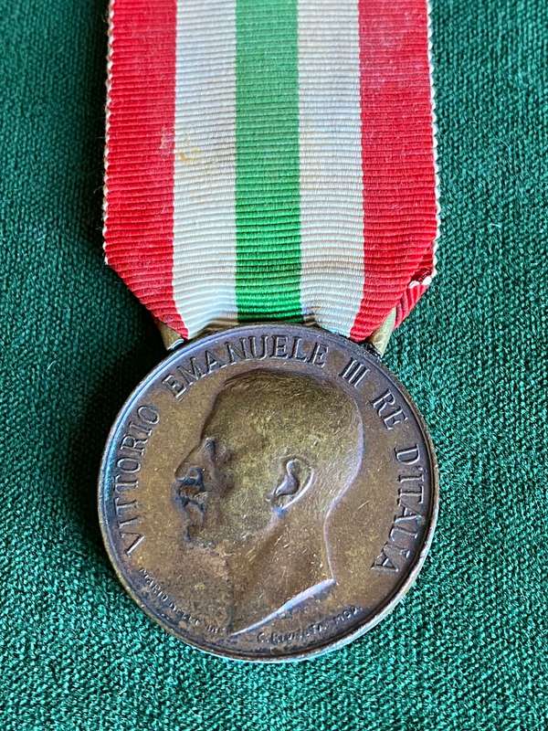 ITALIAN MEDAL FOR THE UNIFICATION OF ITALY-1848-1918-VITTORIO EMANUELE 111