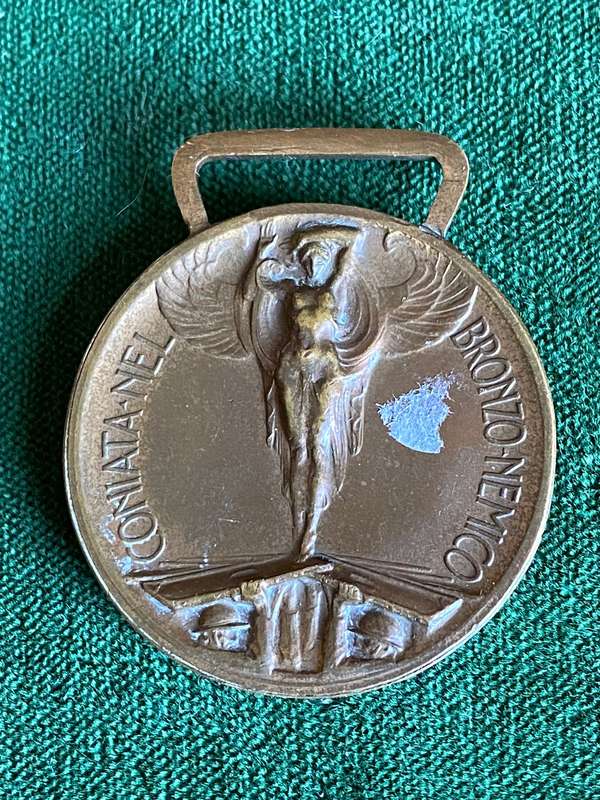 ITALIAN WAR MEDAL 1915-1918