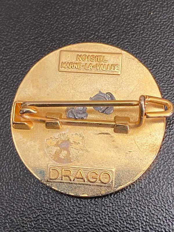 FRENCH FOREIGN LEGION 3RD INF. CAP BADGE- DRAGO MADE