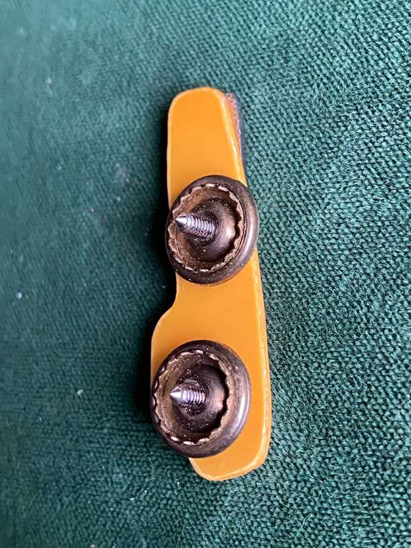 8 SA INFANTRY BATT. CHROME AND ENAMEL CAP BADGE-WORN FROM 1986-1988- 2X SCREW LUGS