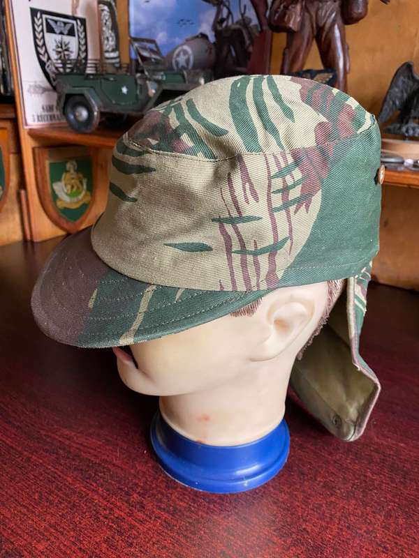 RHODESIAN CAMO FLAP CAP-SIZE 57 IN MINT CONDITION (NEVER USED)-ORIGINAL