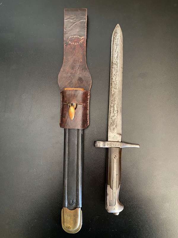 ITALIAN M1870 BAYONET WITH SCABBARD AND LEATHER FROG