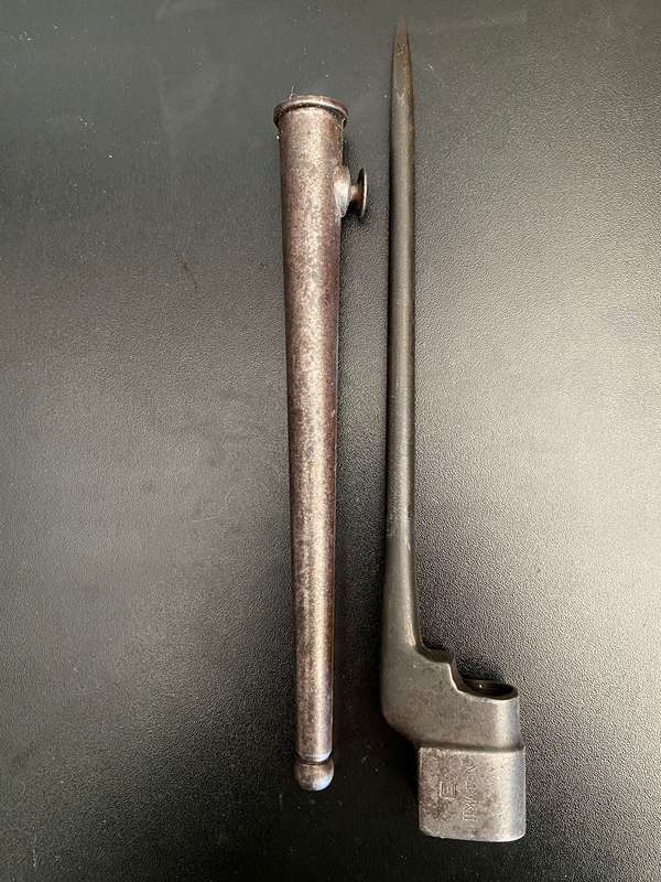 NO 4 MK2 SPIKE BAYONET BY SINGER-COMES WITH METAL SCABBARD