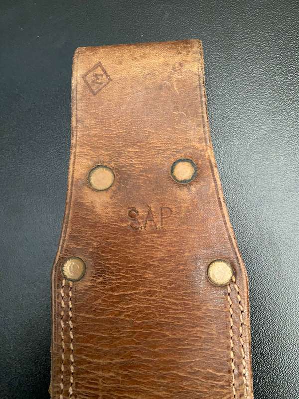 SA LEATHER FROG FOR THE NO 4 BAYONET