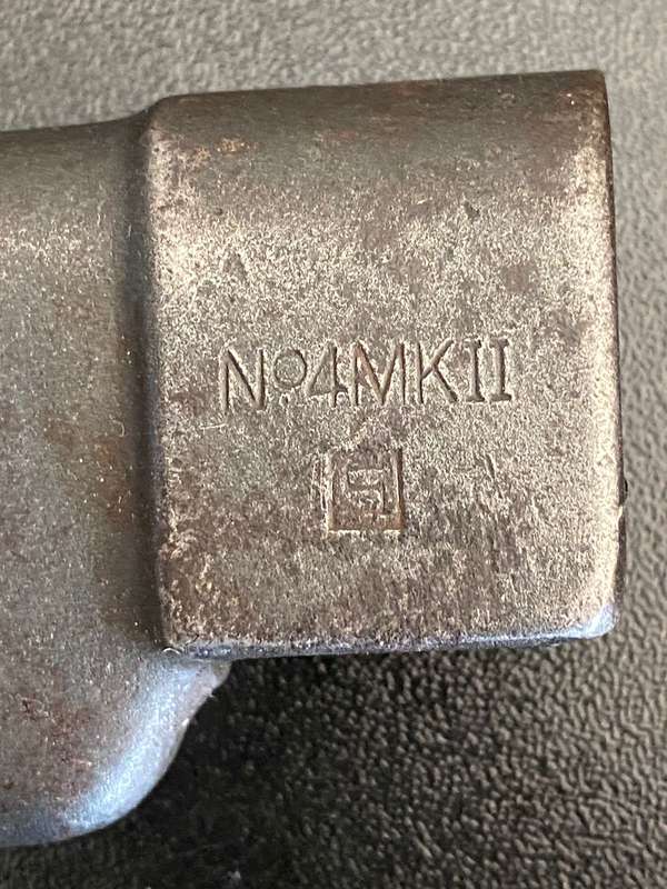 NO 4 MK2 SPIKE BAYONET BY SINGER-COMES WITH METAL SCABBARD