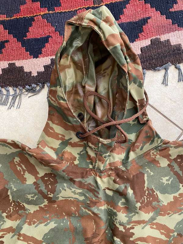 32 BATTALION GROUNDSHEET/PONCHO-VERY GOOD CONDITION-ALMOST UNISED