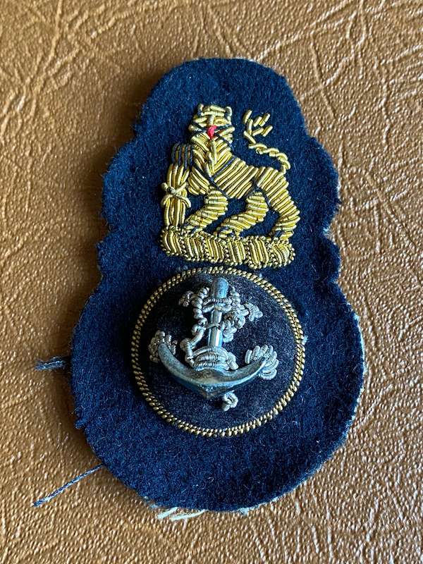 SA NAVY PETTY OFFICERS AND JUNIOR RATINGS CAP BADGE-WORN 1961-2003