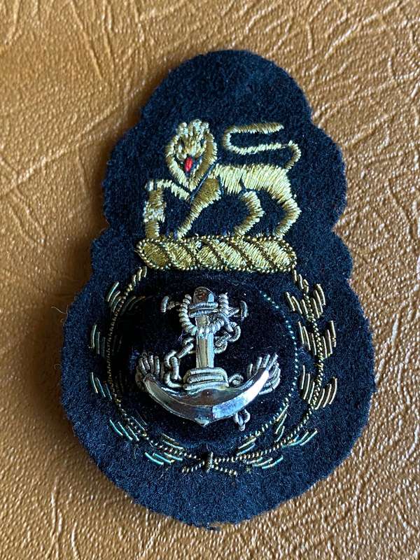 SA NAVY CHIEF PETTY OFFICERS CAP BADGE-WORN 1961-2003