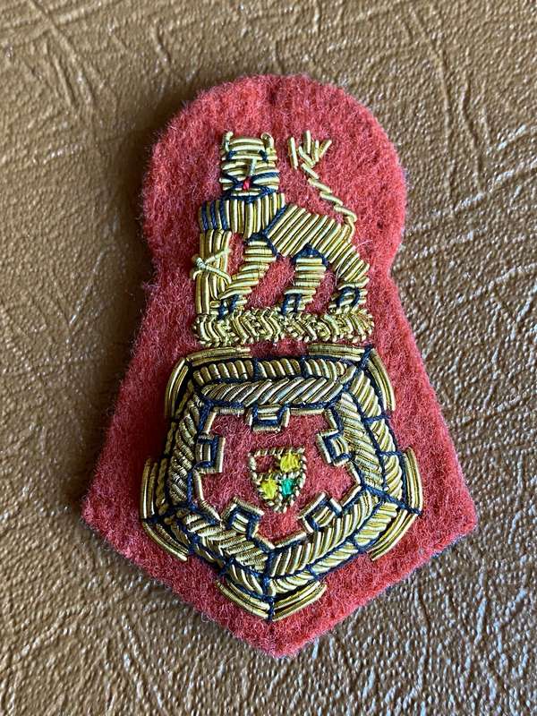 ARMY SENIOR OFFICERS,NON STAFF QUALIFIED BULLION WIRE CAP BADGE-APPROVED IN 1978