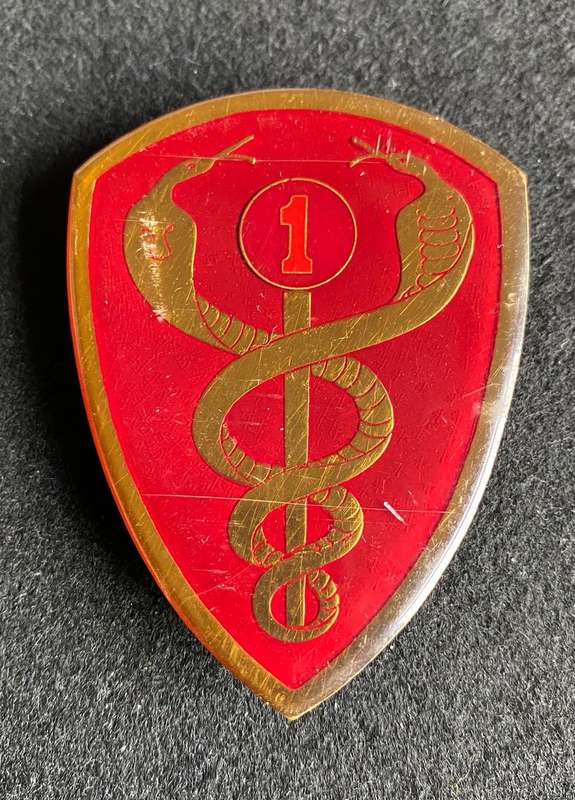 1 MILITARY HOSPITAL FLASH- 3 PINS