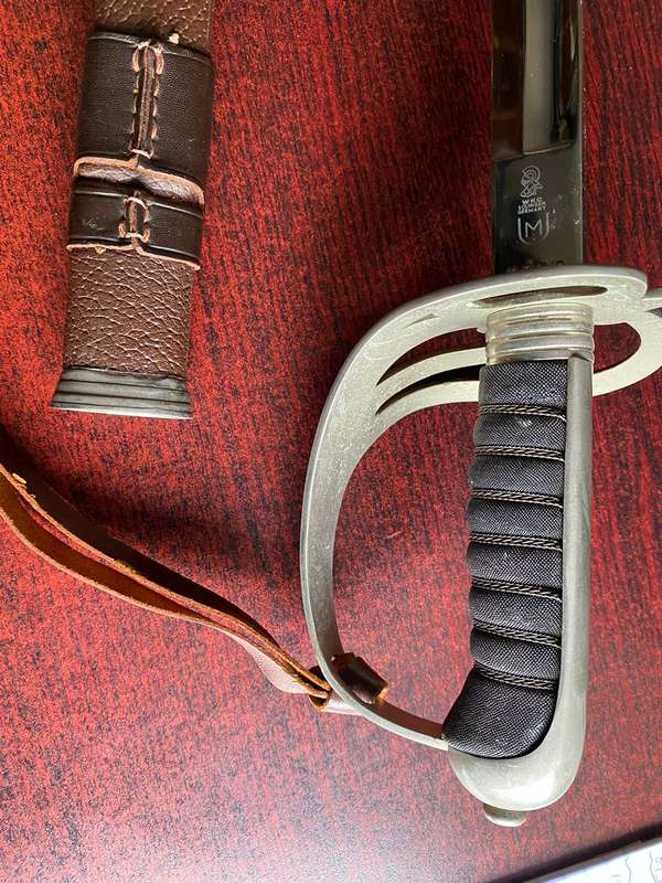 SADF ARMY,CEREMONIAL SWORD WITH LEATHER SCABBARD,NUMBERED 2359,MADE BY SOLINGEN GERMANY-VERY GOOD CO