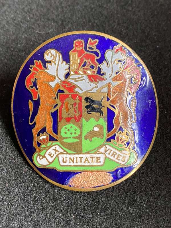STATE PRESIDENTS GUARD-ENAMEL-SHAKO BADGE-WORN 1967-1986- 2 LUGS