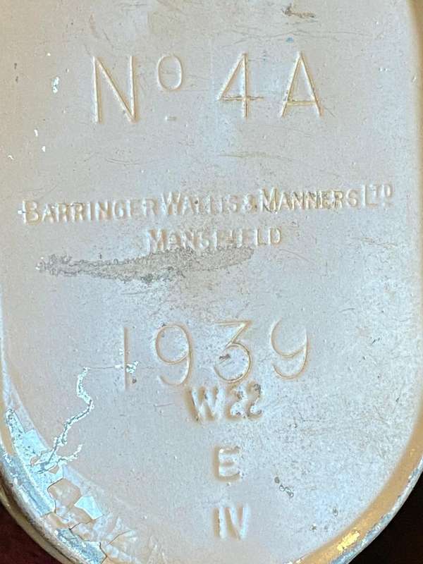 BRITISH WW2 SERVICE RESPIRATOR-DATED 1939