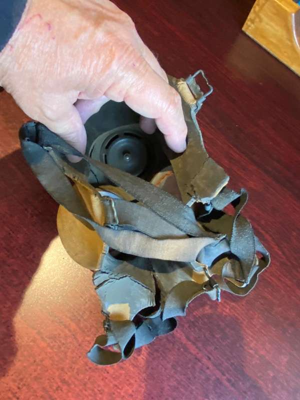 BRITISH WW2 SERVICE RESPIRATOR-DATED 1939