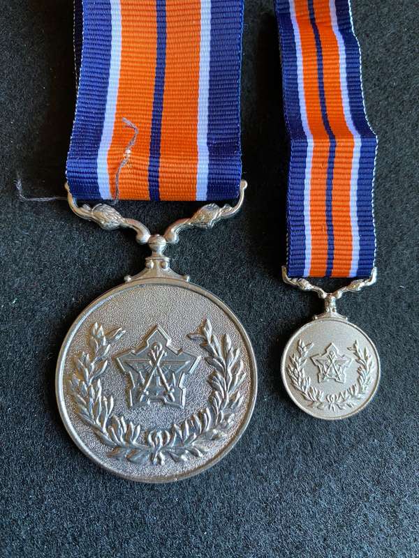 SADF GENERAL SERVICE MEDAL 1987-MINIATURE AND FULL SIZE IS NUMBERED