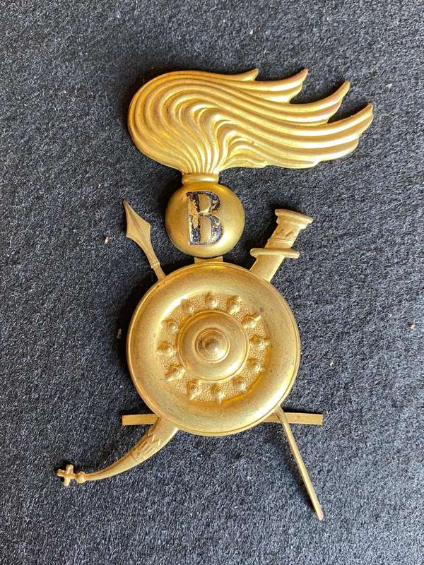 WW2 ITALIAN ROYAL ARMY ASCARI TARBUSH HAT BADGE-SCARCE
